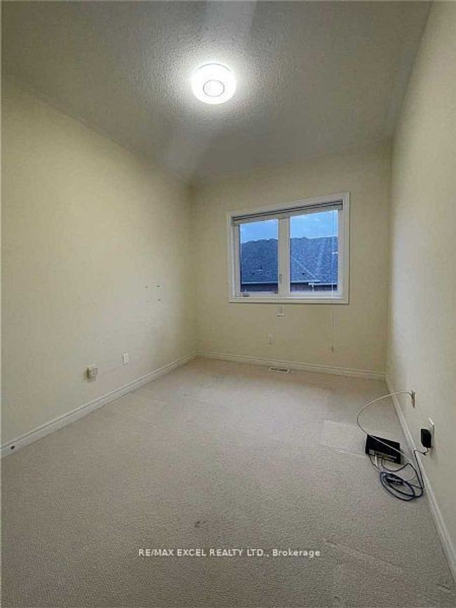 32 Capreol Ave, House attached with 4 bedrooms, 3 bathrooms and 2 parking in Aurora ON | Image 12