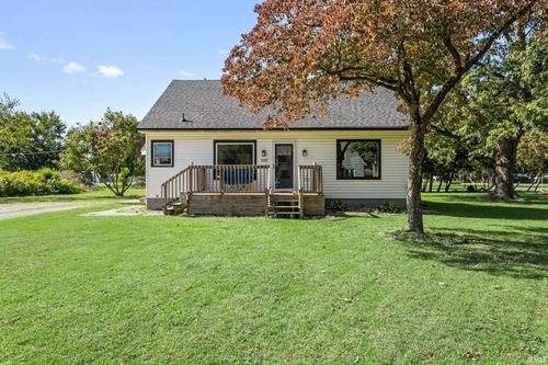 209 N Erie Street, Osceola, IN, 46561 | Card Image