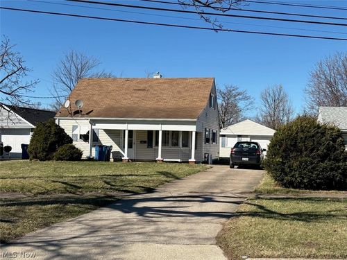 3145 G St, Lorain, OH, 44052-2611 | Card Image
