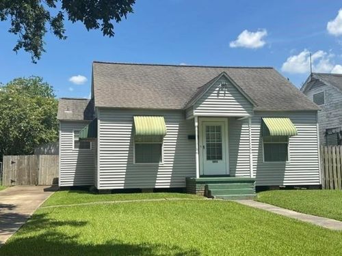 1202 17th Street, Orange, TX, 77630 | Card Image