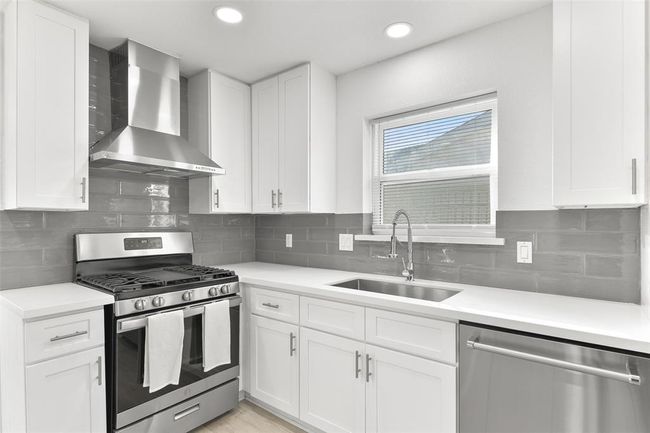 6235 Dumfries Dr, House other with 4 bedrooms, 2 bathrooms and 2 parking in Houston TX | Image 10
