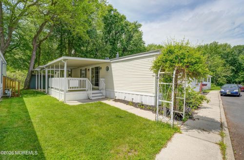 10 Sterling Court, East Windsor, NJ, 08520 | Card Image