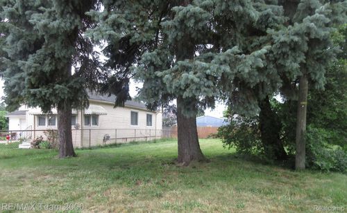 4548 6th St, Ecorse, MI, 48229-1005 | Card Image