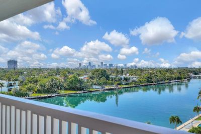 PHD - 9111 E Bay Harbor Dr, Condo with 3 bedrooms, 2 bathrooms and null parking in Bay Harbor Islands FL | Image 2