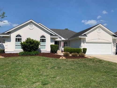 880 Los Colonis Dr, Virginia Beach, VA, 23456-6415 | Card Image