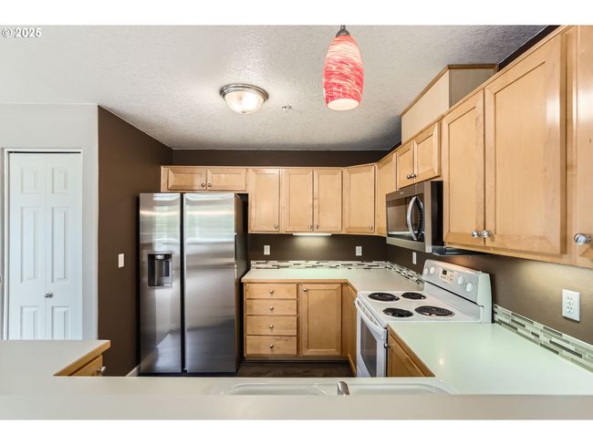 204 - 14700 Sw Sandhill Loop, Condo with 2 bedrooms, 2 bathrooms and 1 parking in Beaverton OR | Image 17