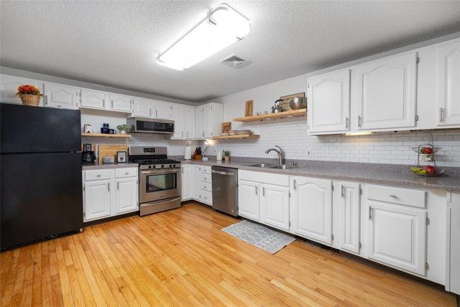 APT-9 - 5390 Post Rd, Condo with 2 bedrooms, 4 bathrooms and 2 parking in East Greenwich RI | Image 12