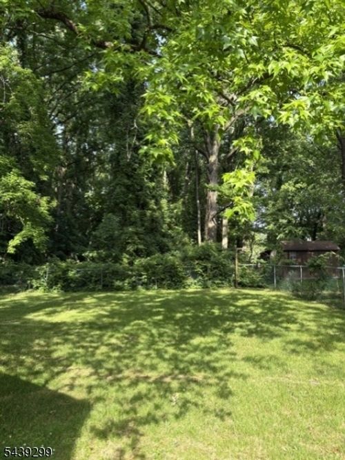 42 Revere Blvd, Edison, NJ, 08820-1907 | Card Image