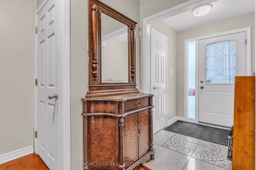 unit-2-734 Woburn Woods Lane, Mississauga, ON, L5C4N1 | Card Image