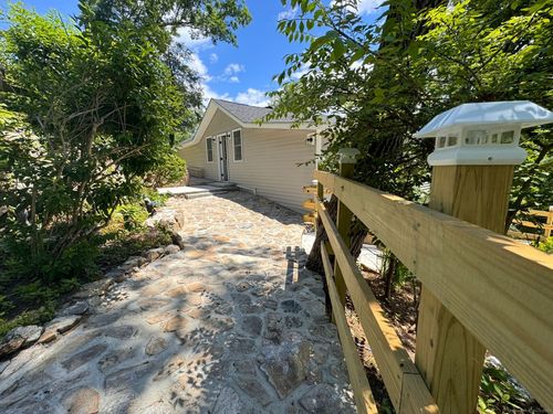 22 Hemlock Trl, Sandy Hook, CT, 06482-1251 | Card Image