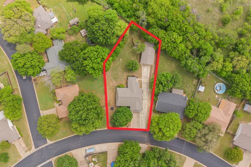 605 Owens Dr, Crowley, TX, 76036-3609 | Card Image