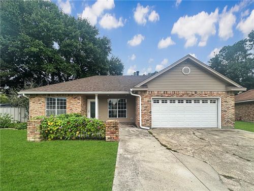 817 Amber Ct, Slidell, LA, 70461-3807 | Card Image