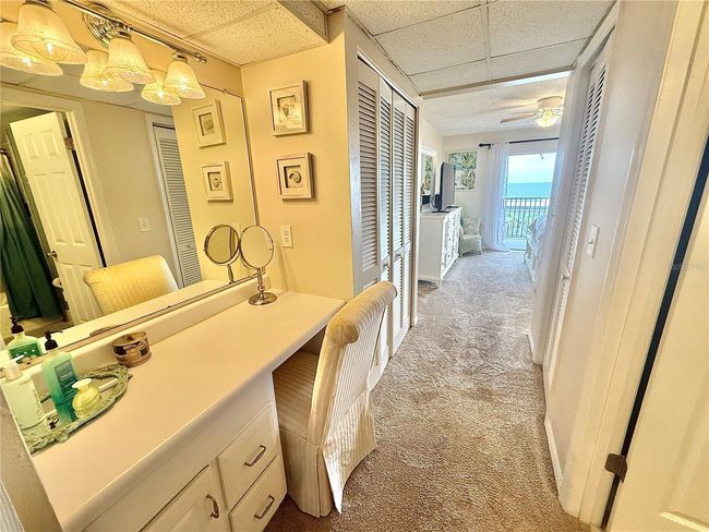Master Suite Entrance | Image 26