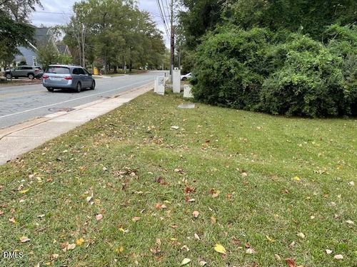 206 Hillsborough Rd, Carrboro, NC, 27510-1334 | Card Image