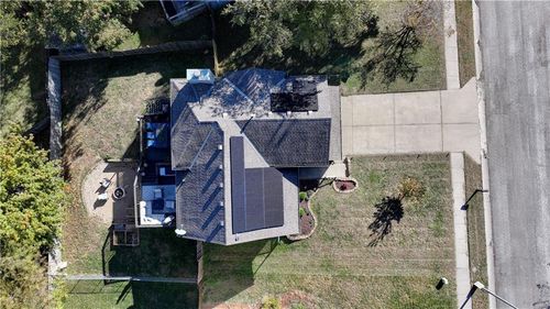 8505 N Mcdonald Ave, Kansas City, MO, 64153-3643 | Card Image