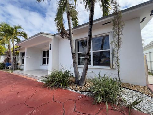 a-2761 Sw 33rd Ct, Miami, FL, 33133-2840 | Card Image