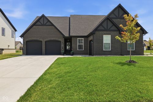 5577 Volanti Way, Greenwood, IN, 46143-1383 | Card Image