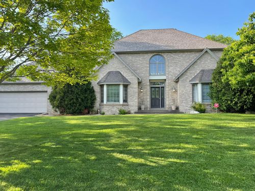 15904 Dawn Dr, Minnetonka, MN, 55345-5600 | Card Image