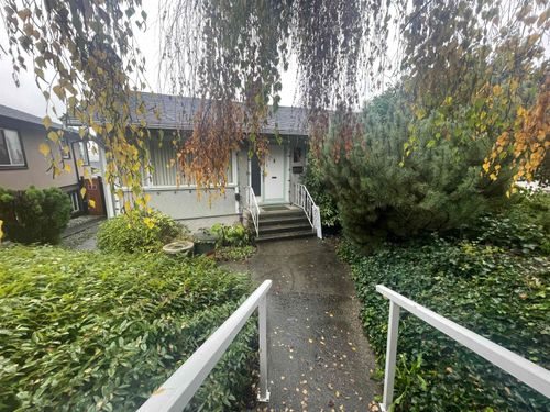 5790 Halifax Street, House other with 4 bedrooms, 2 bathrooms and 2 parking in Burnaby BC | Card Image