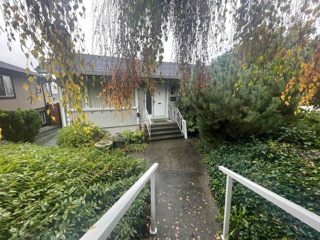 5790 Halifax Street, House other with 4 bedrooms, 2 bathrooms and 2 parking in Burnaby BC | Image 1