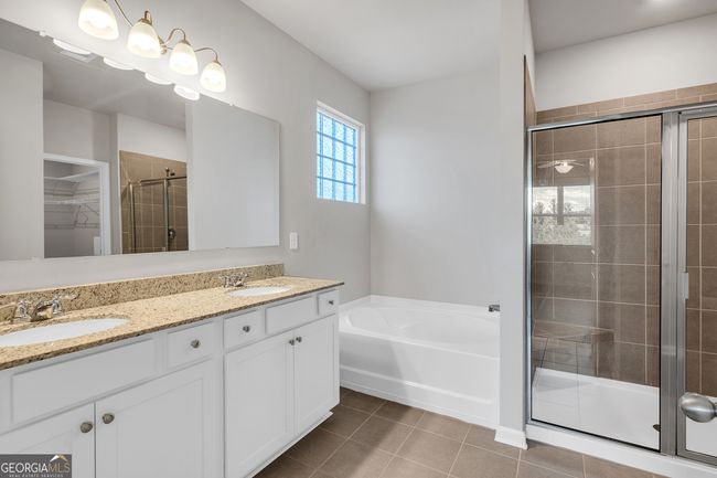 6872 Lake Overlook Ln, House other with 4 bedrooms, 2 bathrooms and 2 parking in Flowery Branch GA | Image 18