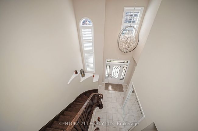 33 Callandar Rd, House other with 4 bedrooms, 3 bathrooms and 4 parking in Brampton ON | Image 22