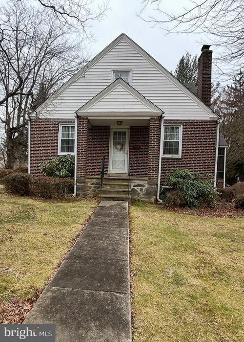 319 Second Ave, NEWTOWN SQUARE, PA, 19073-4529 | Card Image