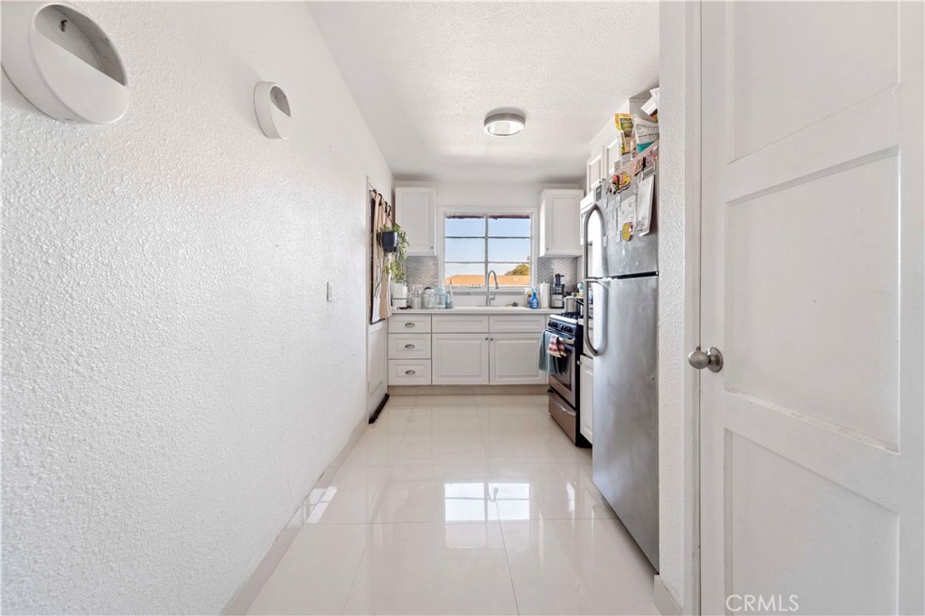 Residential Lease in Los Angeles 3