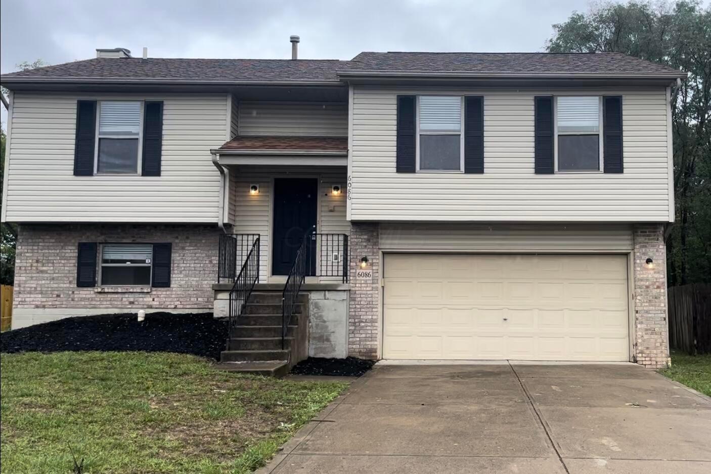 Leafridge Ln, Columbus, OH 43232