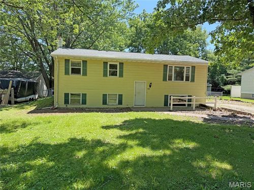 335 Sumac St, Payson, IL, 62360-1134 | Card Image