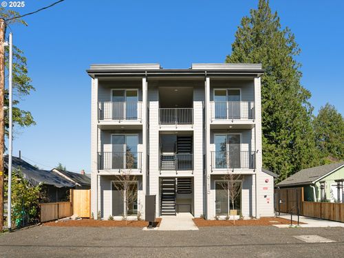 11-6115 Ne Multnomah St, Portland, OR, 97213-4223 | Card Image