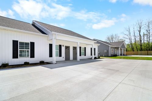 a-1008 Oak St, Portland, TN, 37148 | Card Image