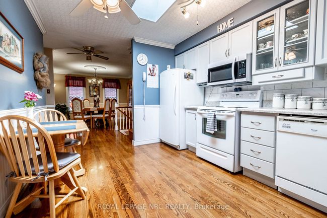 31 Rollins Dr, House other with 3 bedrooms, 2 bathrooms and 2 parking in Welland ON | Image 18