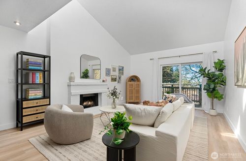 3a-12303 Se 60th St, Bellevue, WA, 98006-3987 | Card Image