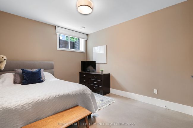 1141 Julia Crt, House other with 3 bedrooms, 3 bathrooms and 7 parking in Dunrobin ON | Image 30