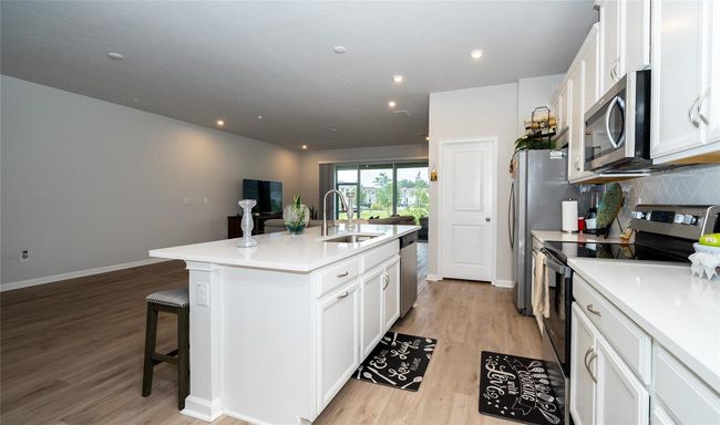 26082 Woven Wicker Bnd, Townhouse with 3 bedrooms, 3 bathrooms and null parking in LUTZ FL | Image 9