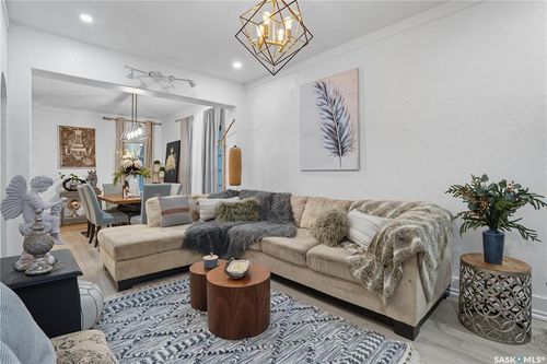 2224 Toronto St, Regina, SK, S4P1N4 | Card Image