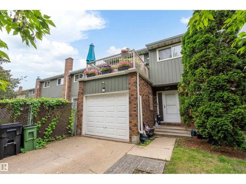3912 134 Ave Nw, Edmonton, AB, T5A3J8 | Card Image