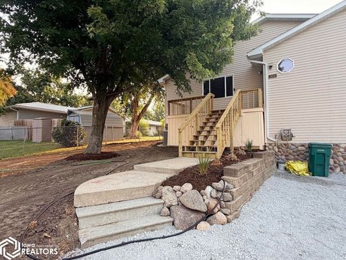 a-305 S 12th St, Fairfield, IA, 52556-4407 | Card Image