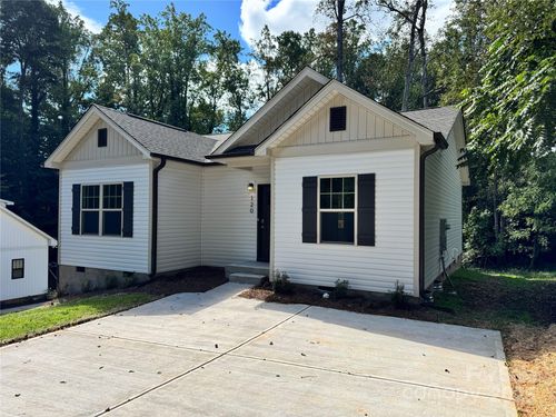 120 S Elm St, Lowell, NC, 28098-1206 | Card Image