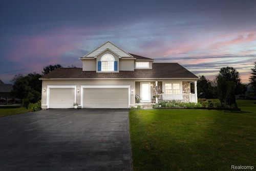 12366 Orchard Wood Dr, Fenton, MI, 48430-8434 | Card Image
