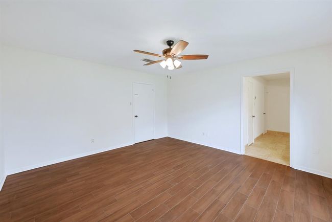 20031 Sunny Shores Dr, House other with 3 bedrooms, 2 bathrooms and 3 parking in Humble TX | Image 12