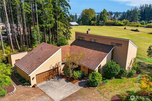 1950 Stick Point Ln, Oak Harbor, WA, 98277-7422 | Card Image