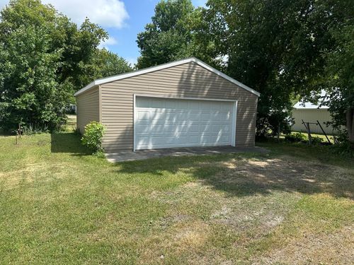 305 Arnold Ave S, Thief River Falls, MN, 56701-2834 | Card Image