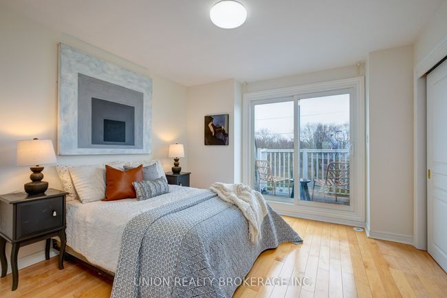 1872 Lake Shore Blvd E, House attached with 4 bedrooms, 3 bathrooms and null parking in Toronto ON | Image 16
