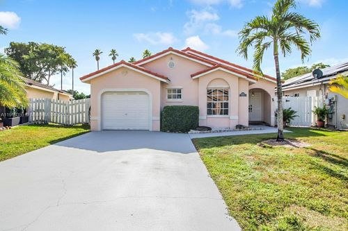 6122 Nw 181st Terrace Cir W, Hialeah, FL, 33015-5625 | Card Image