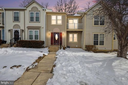 8918 Hillside Ct, LANDOVER, MD, 20785-4739 | Card Image