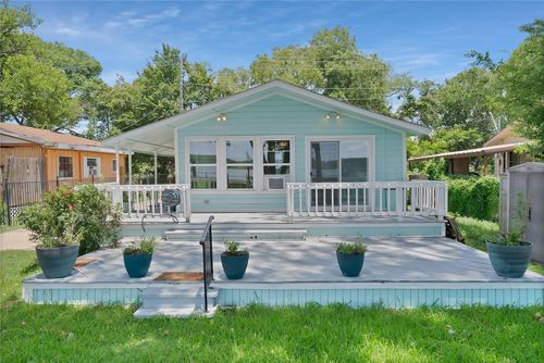 2425 E Lake Dr, Weatherford, TX, 76087-5912 | Card Image