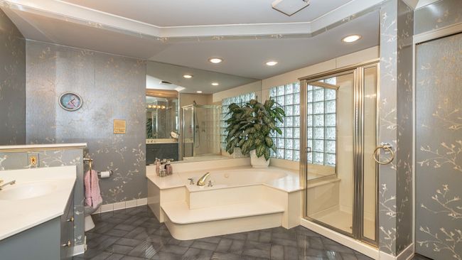 Primary bath | Image 6