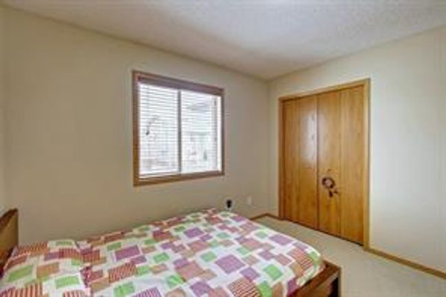 384 New Brighton Dr Se, House detached with 4 bedrooms, 3 bathrooms and 4 parking in Calgary AB | Image 19